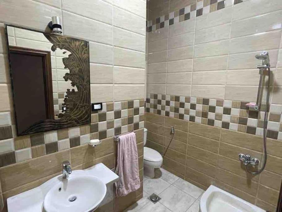 Bright And Vintage 3 Bedroom Apartment
