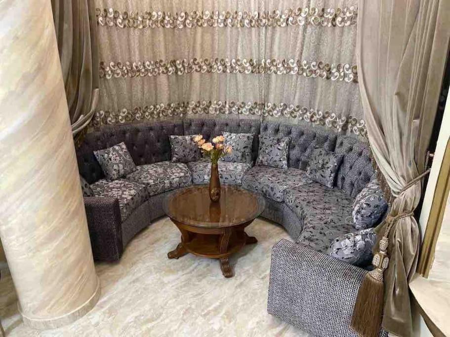 Bright And Vintage 3 Bedroom * Cairo